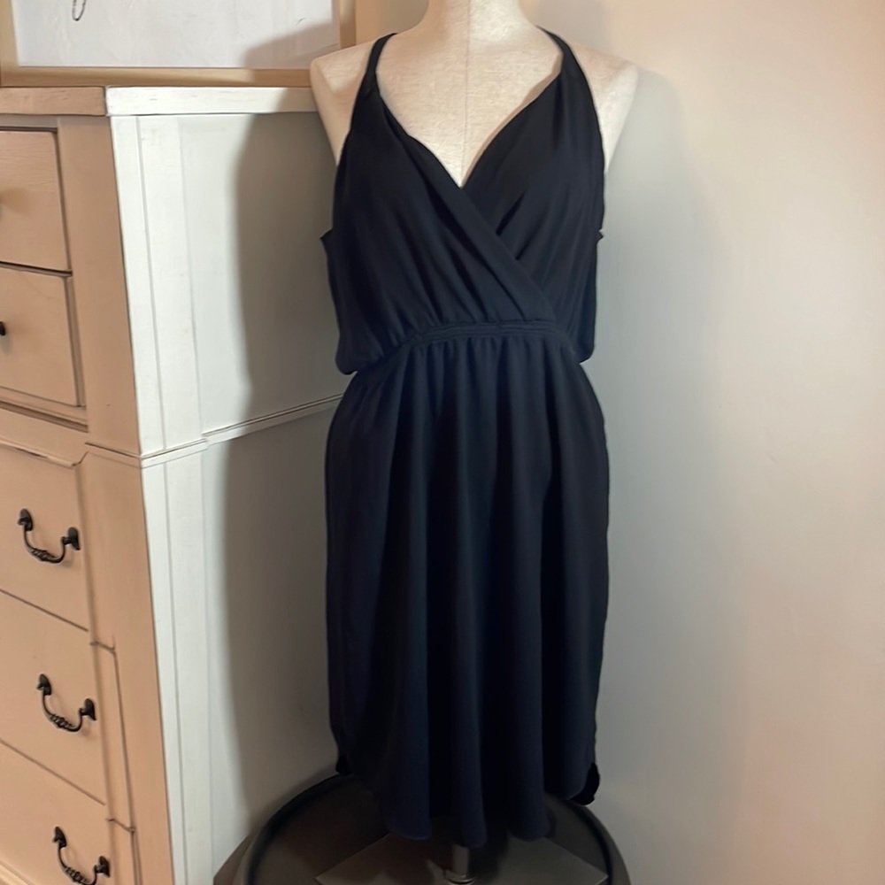 Wilfred by Aritzia black halter dress size small with pockets